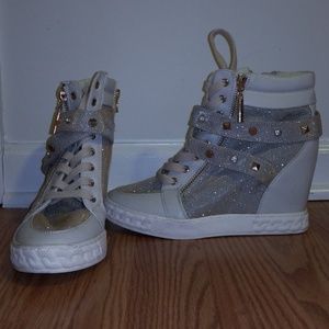 Like new sparkly wedge sneakers